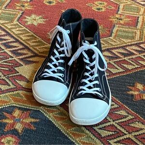 GROUNDIES - True Star Shoes - Size 41 - Black